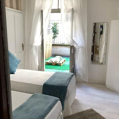 Semesterbostad Aurora House Bergamo